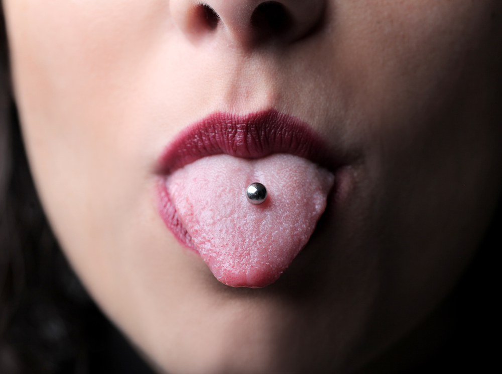 Piercing alla lingua